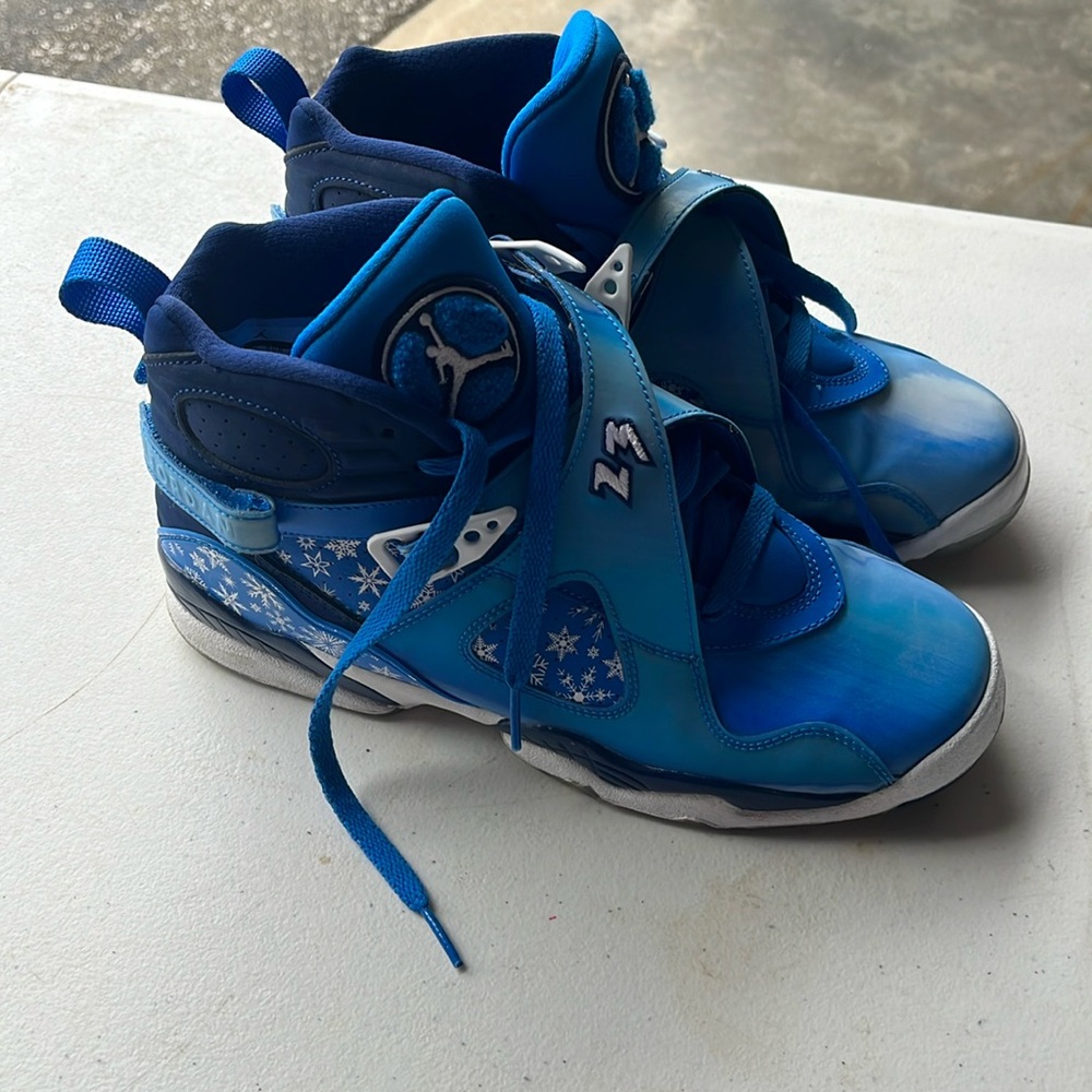 AIR JORDAN 8 RETRO GS 'SNOWFLAKE' size 5Y